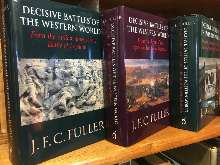 FULLER, J. F. C. - Decisive Battles of The Western World and their influence upon history. Volume I. From the earliest times to the Battle of lepanto. Volume II. From the defeat of the Spanish Armada to Waterloo. Volume III. From the American Civil War to the end of the Second World War.